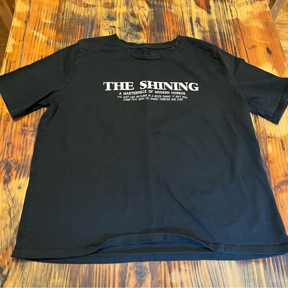 The Shining T-shirt movie images on the back. Small size - Picture 1 of 7